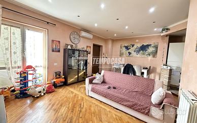 Appartamento a Roma Via Cairate 3 locali