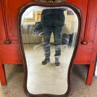 Specchio con cornice in legno