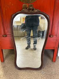 Specchio con cornice in legno