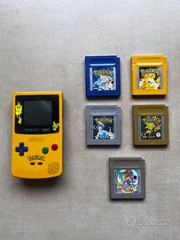 Game Boy Color Pikachu Edition + 5 Giochi