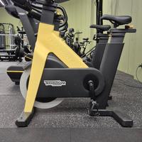 TECHNOGYM BIKE SPINNING GROUP CYCLE RIDE GIALLA 