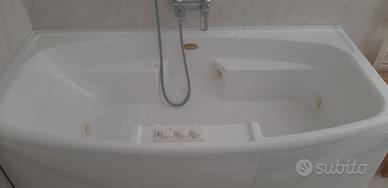 Vasca idromassaggio Jacuzzi 