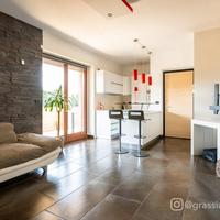 cucina completa di elettrodomestici