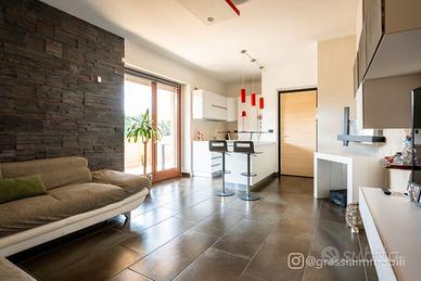 cucina completa di elettrodomestici