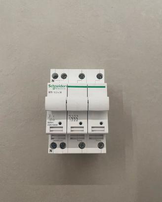 Sezionatore portafusibili 3P+N 10,3x38 SCHNEIDER
