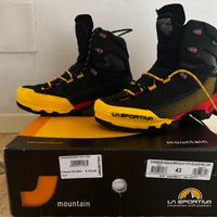 Scarponi da trekking La Sportiva