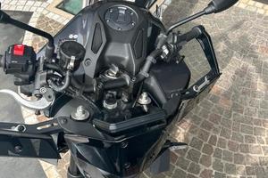 Yamaha MT 09 cambio automatico e sequenziale