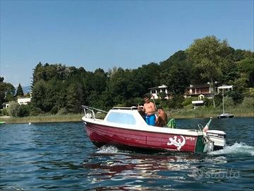 Vega Hurricane 4,99 con jhonson 737 - 40 hp