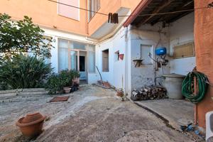 Ampia casa indipendente con cortile