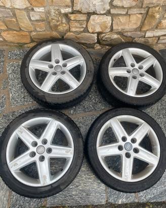 4 ruote con gomme 225 45 R17 AUDI