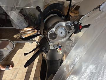 Scarabeo 300 Super sport