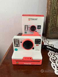 Polaroid One Step 2 Coral