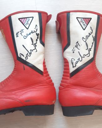 Stivali originali Carlos Lavado autografati 