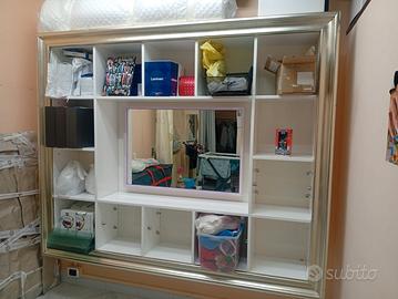 mobile con esposizione