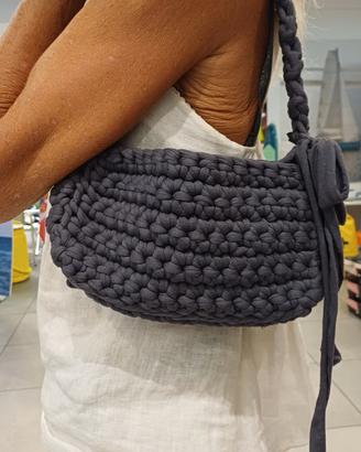 borsa fatta a mano ad uncinetto 