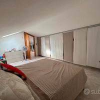 Grottaferrata trilocale arredato mansardato