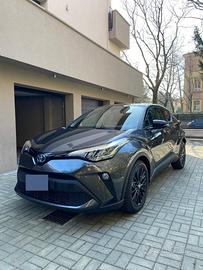 Toyota CH-R 2.0 Hybrid Trend