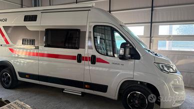 Camper van con letti gemelli