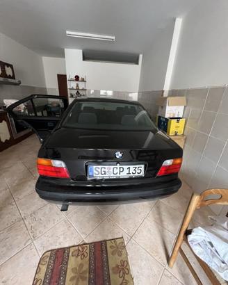 BMW E36 320i berlina del 1994