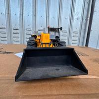 Bruder sollevatore telescopico Caterpillar