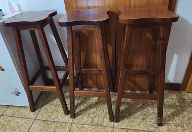 tre sgabelli arte povera