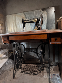 Singer antica a pedali con mobile - Vintage