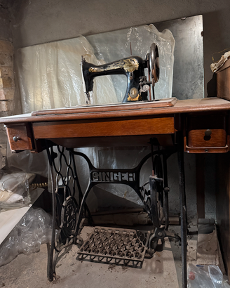 Singer antica a pedali con mobile - Vintage