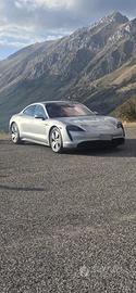 Porsche Taycan performance battery Plus 476Cv