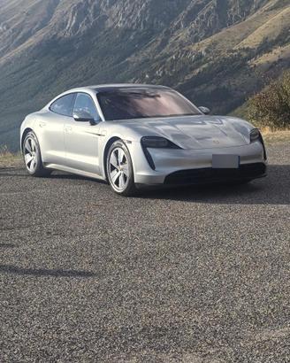 Porsche Taycan performance battery Plus 476Cv