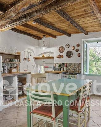 Casa indipendente di 200 m² con 5 locali a Gargnan