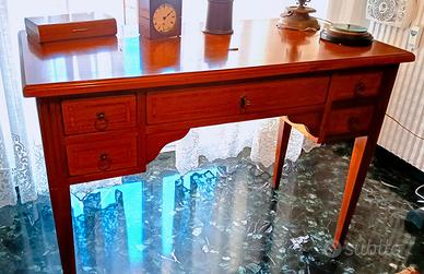 scrivania in legno massello 