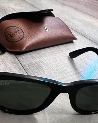 Occhiali da sole. Rayban