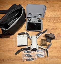 DJI Mini 4 Pro Fly More Combo