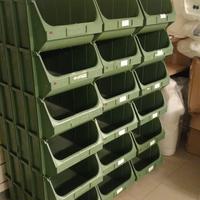 CONTENITORI A BOCCA DI LUPO , 30x50x20 € 20,00/UNO