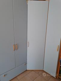 Armadio con cabina ad angolo