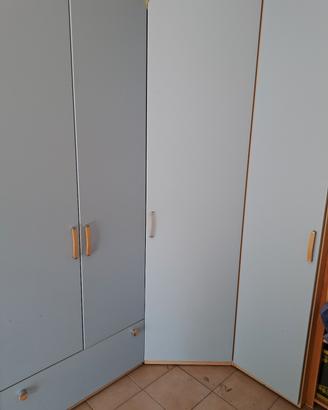Armadio con cabina ad angolo