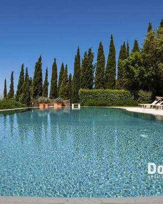 Villa di 300 m² con più di 5 locali a Capalbio