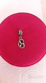 Charm Pandora Pretzel