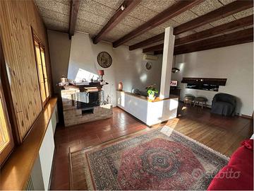 FIESSO D'ARTICO VILLA DISPOSTA TUTTA SU UN PIANO