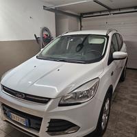 ford kuga 2014      4x4 