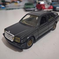 modellino 1/43 solido mercedes 190 E 2.3