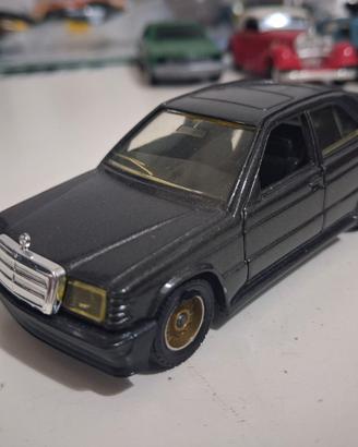 modellino 1/43 solido mercedes 190 E 2.3