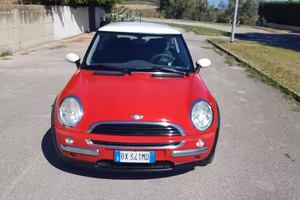 Mini One rossa e bianca 