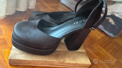 Scarpe con la punta quadrata