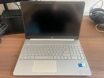 HP 15s PC portatile laptop