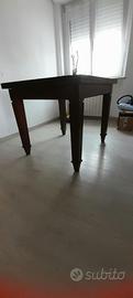 Tavolo in legno allungabile