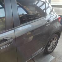 Porta posteriore sinistra TOYOTA YARIS del 2012