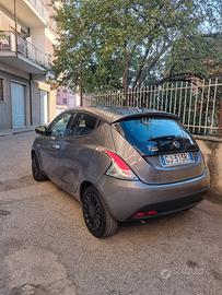 Lancia Ypsilon 1.0 FireFly 68cv Silver