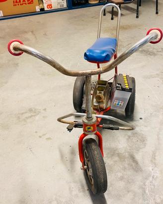 Bicicletta Giordani rossa a batteria