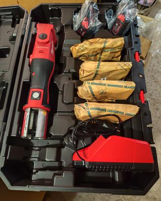 Pressatrice a Batteria per Multistrato